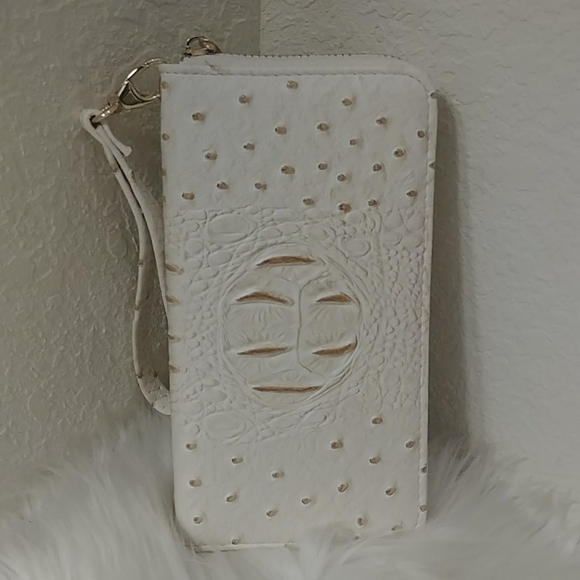 Tritexture Cream Single Zipper Wallet with Strap - Picture 6 of 9